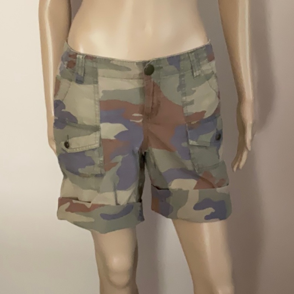 Camo Cargo Women's Shorts - Green Multi